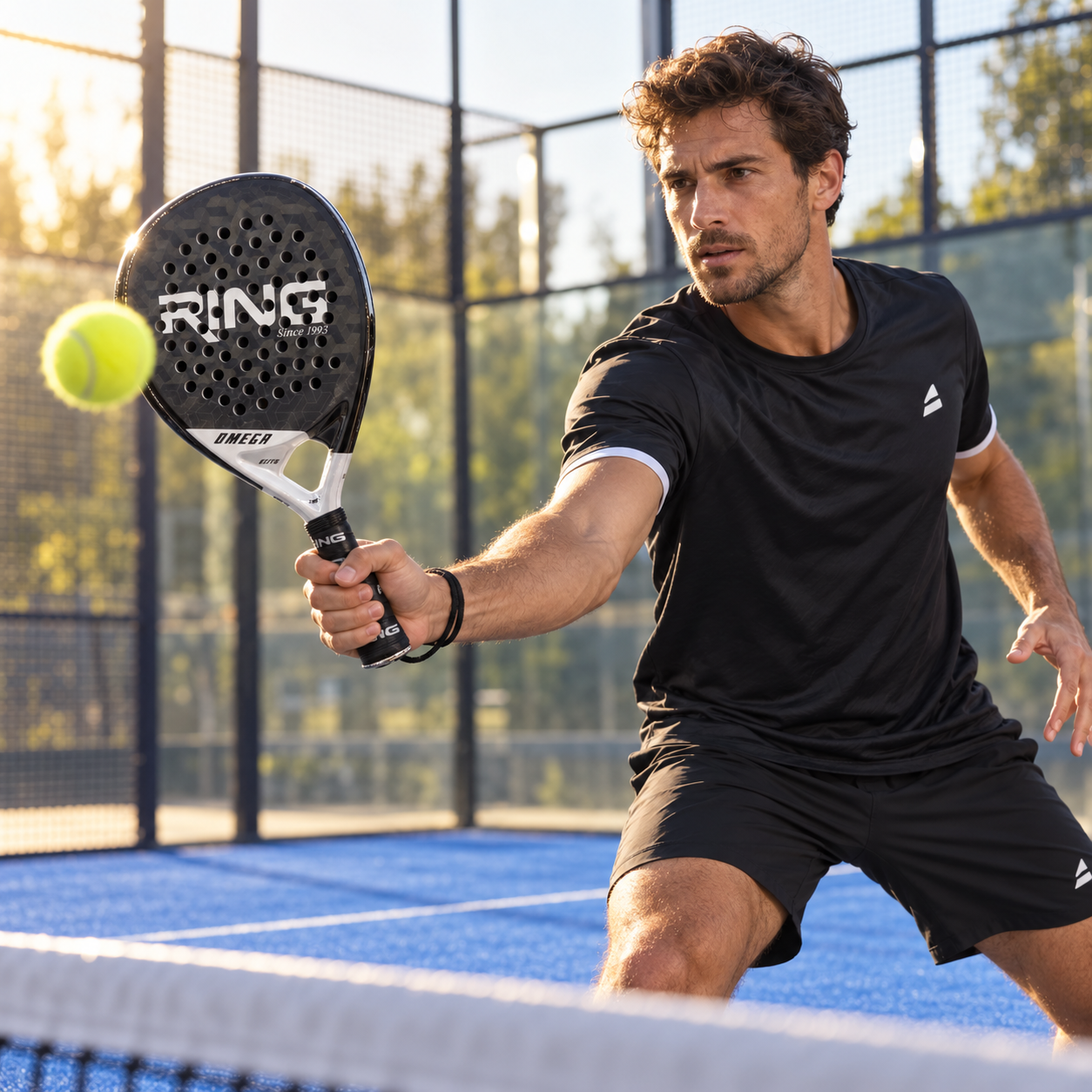 Igra padela s RING RX PAD OMEGA reketom